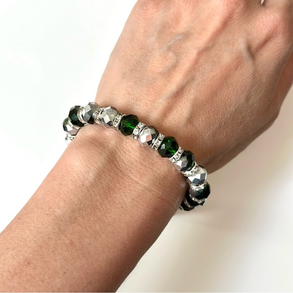 Emerald and Silver Crystal Bracelet - Picture 4 of 5